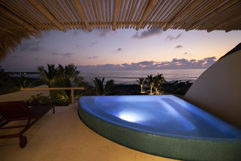 Punta Majahua Condos