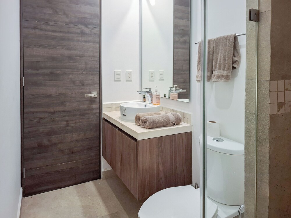 Modern Apt Tulum with 2 BDR Gym & Pool