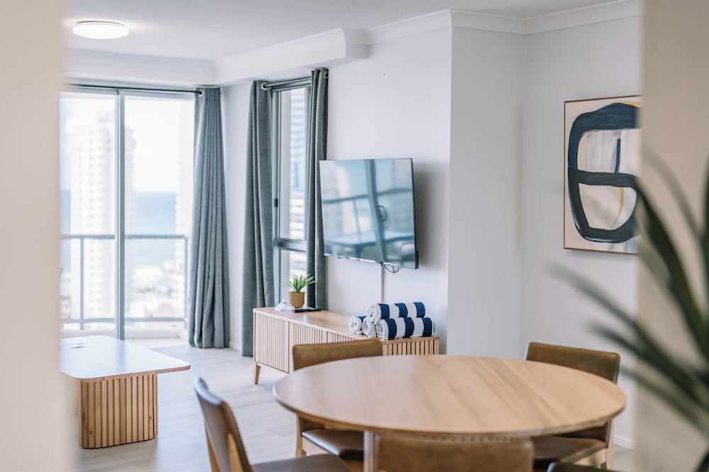 Resort Style Chevron Apartments