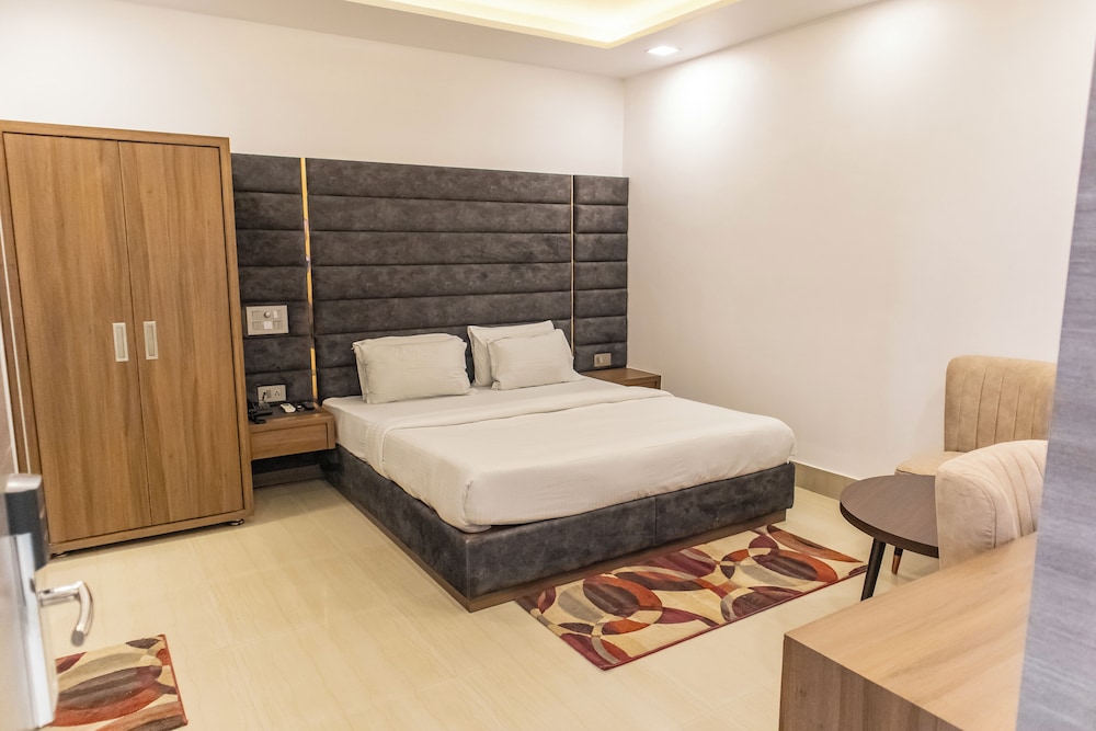 Narang Hotel