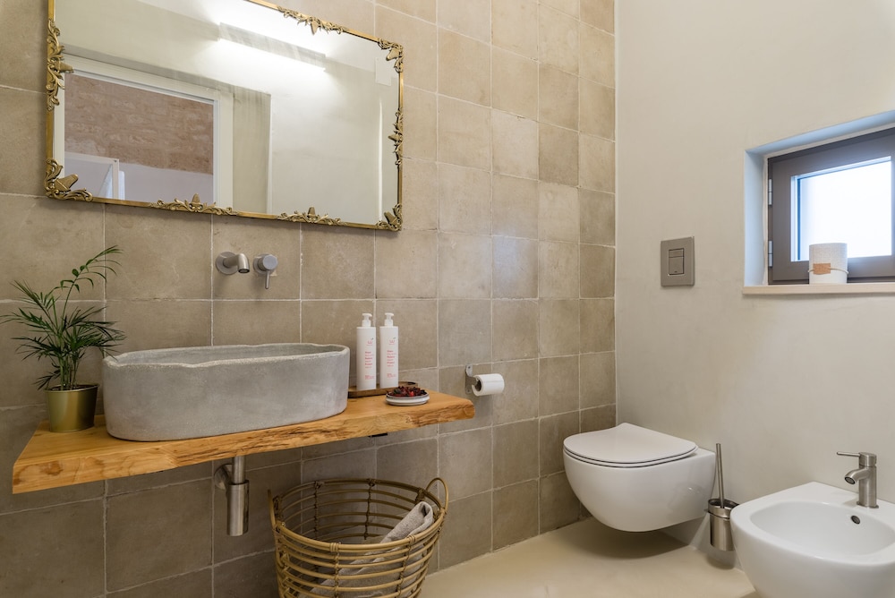 Cementine Traditional Suites
