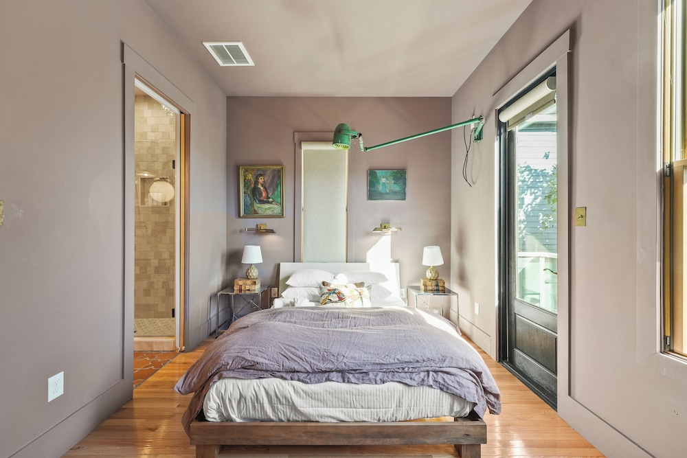 Ebb and Glow Retreat by Ryson Vacation Rentals