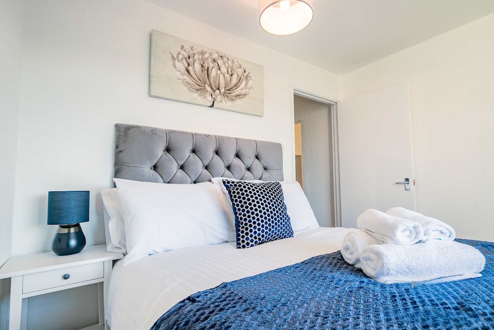 Host Stay Chestnut Residence