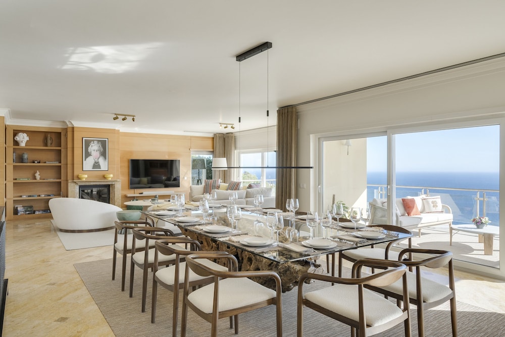 Coastline Arrabida Villa by Cadenzalux