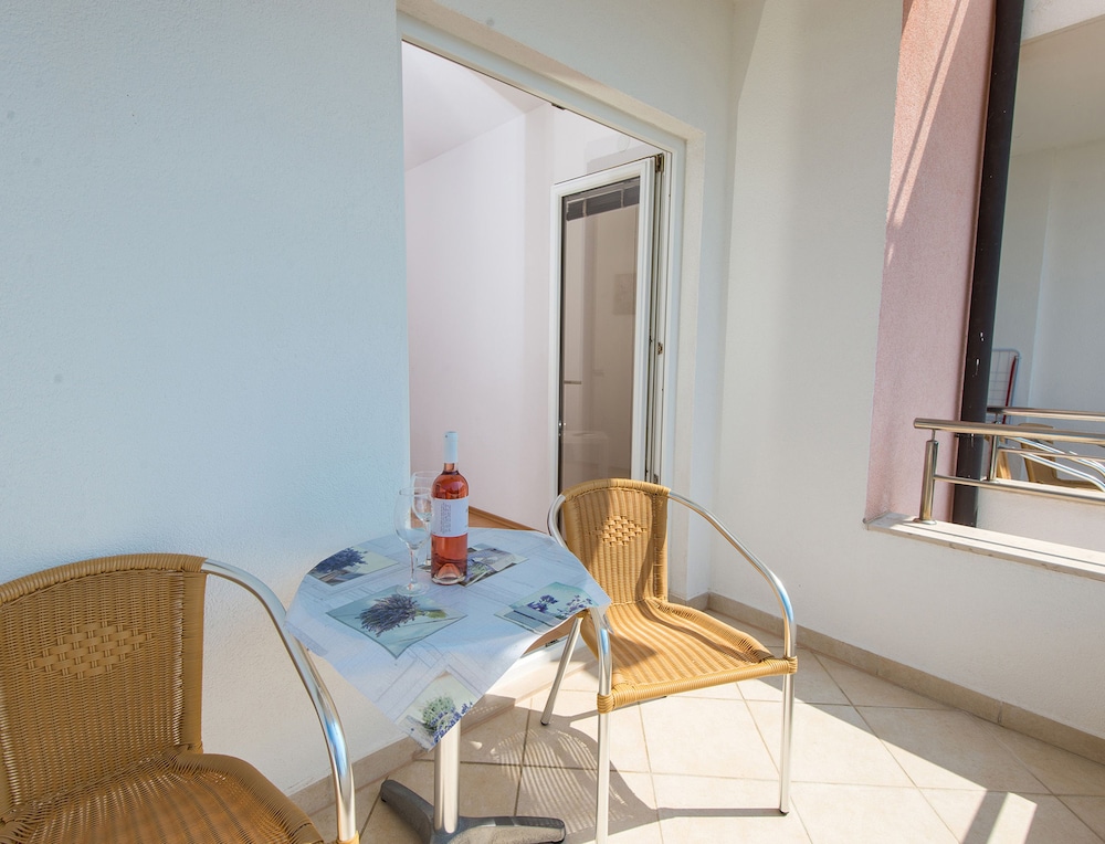Apartments Kairos