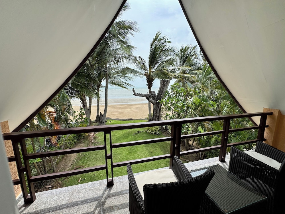 Siam Royal View Beachfront Villa by PSR