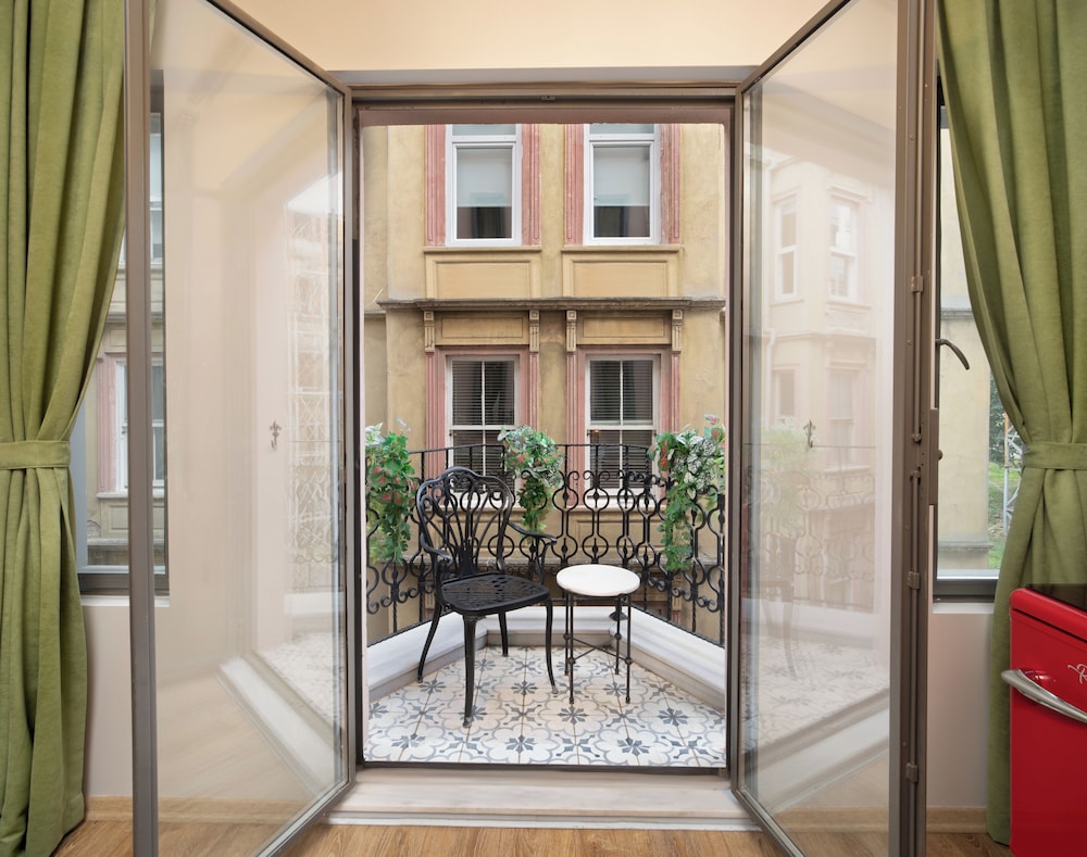 Sanatlar Oteli Galata - Image 81