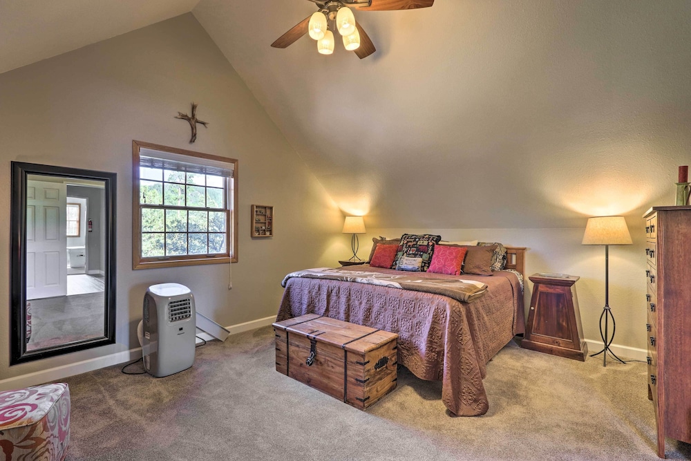 Payson Vacations - Modern Strawberry Cabin w/ Hammock, Deck, Fire Pit - Property Image 3