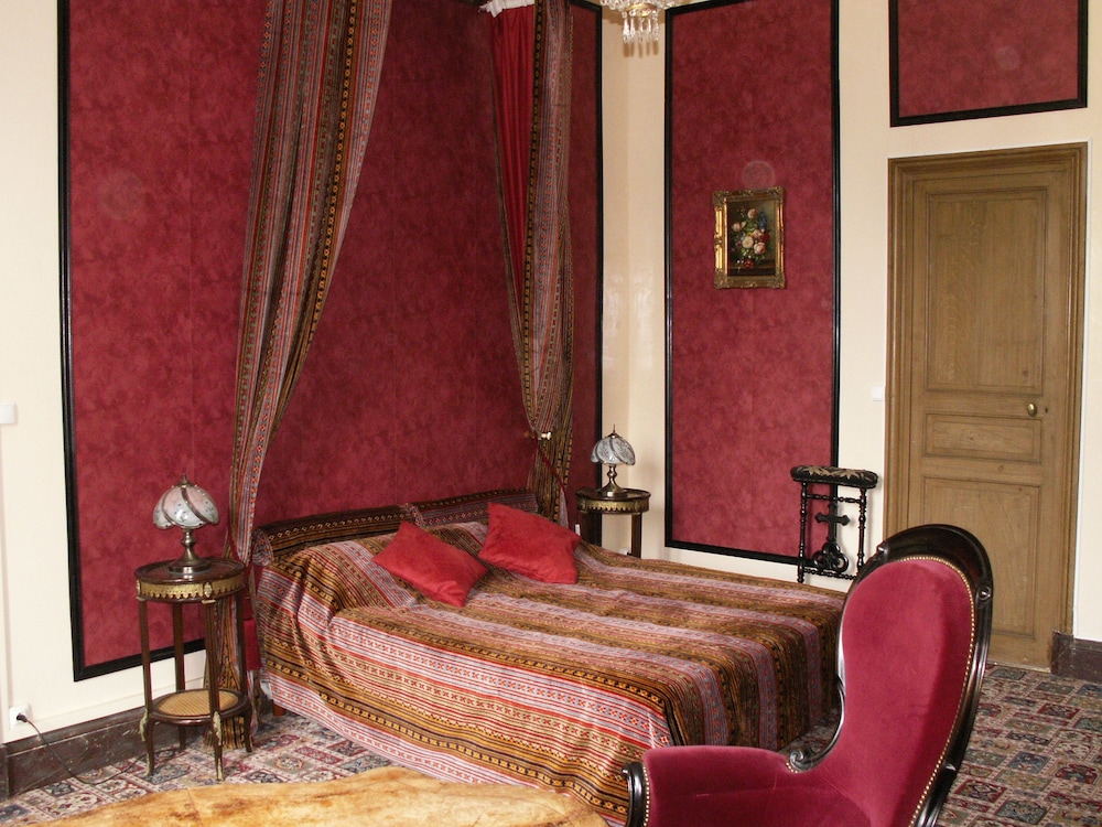 Château de la Court d'Aron