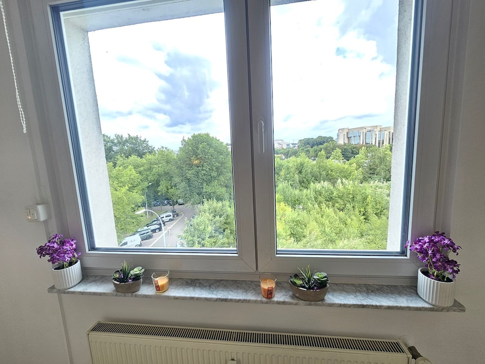 Well Appointed 2BR w terrace&parking