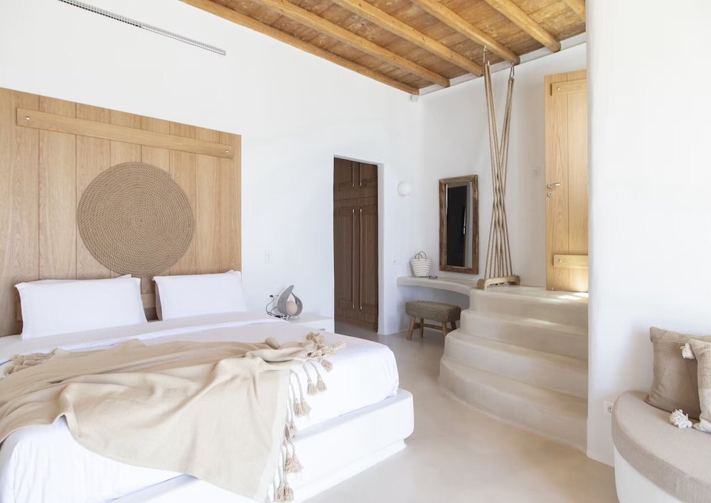 Serene Villa With Terrace and Views