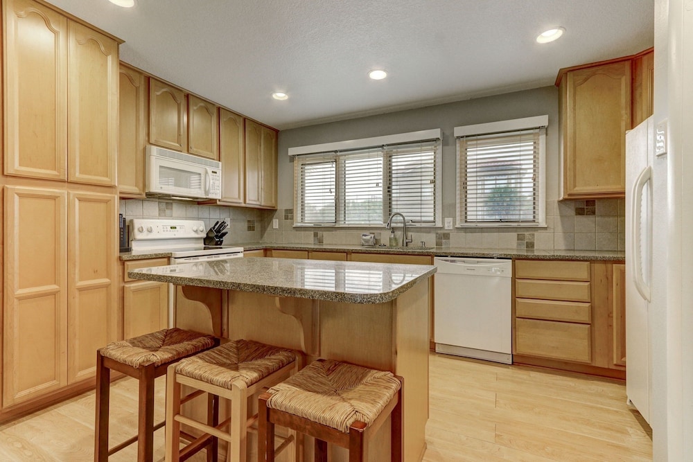 Sandpiper Loop 95066 3 Bedroom Townhouse
