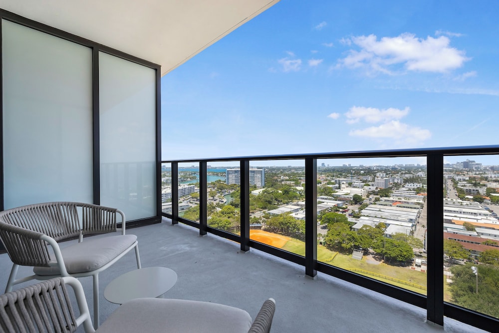 Luxury Condos Near Miami Beach