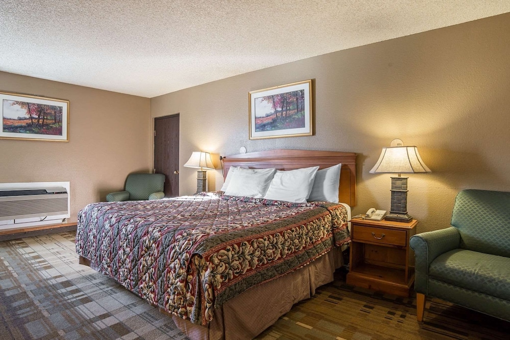 Cheyenne Vacations - Rodeway Inn Cheyenne I-80 East - Property Image 20
