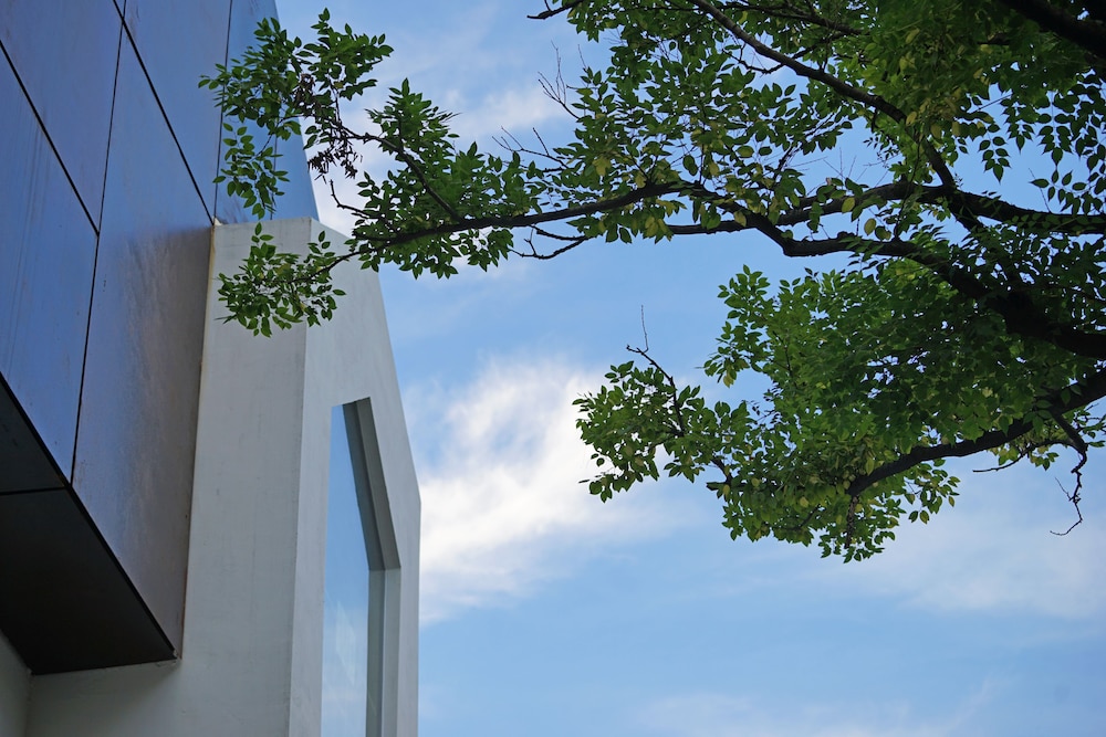 Aventree Hotel