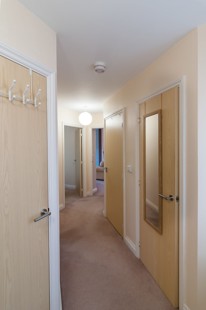 Basingstoke Vacations - Bladon Court - Property Image 12