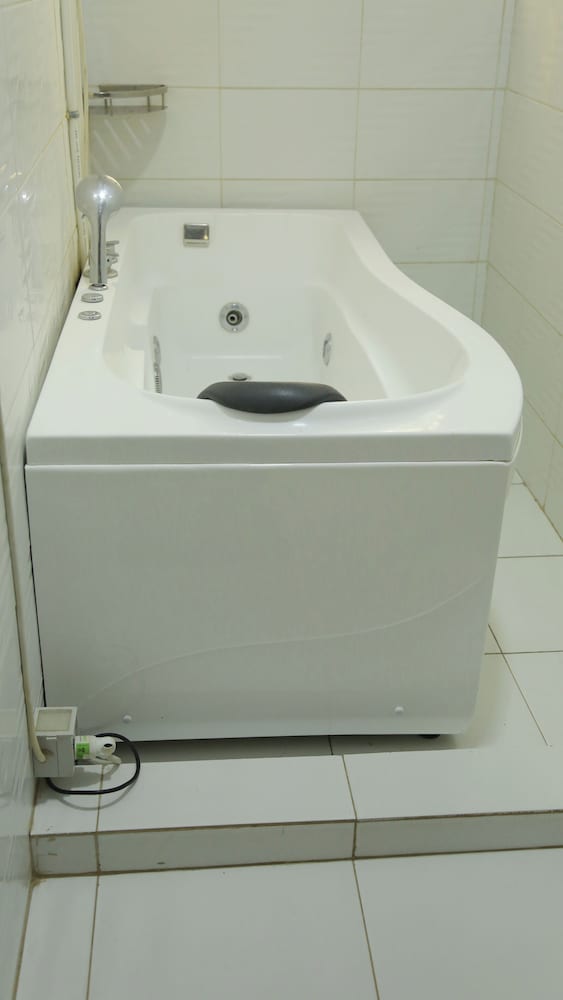 Photo 32