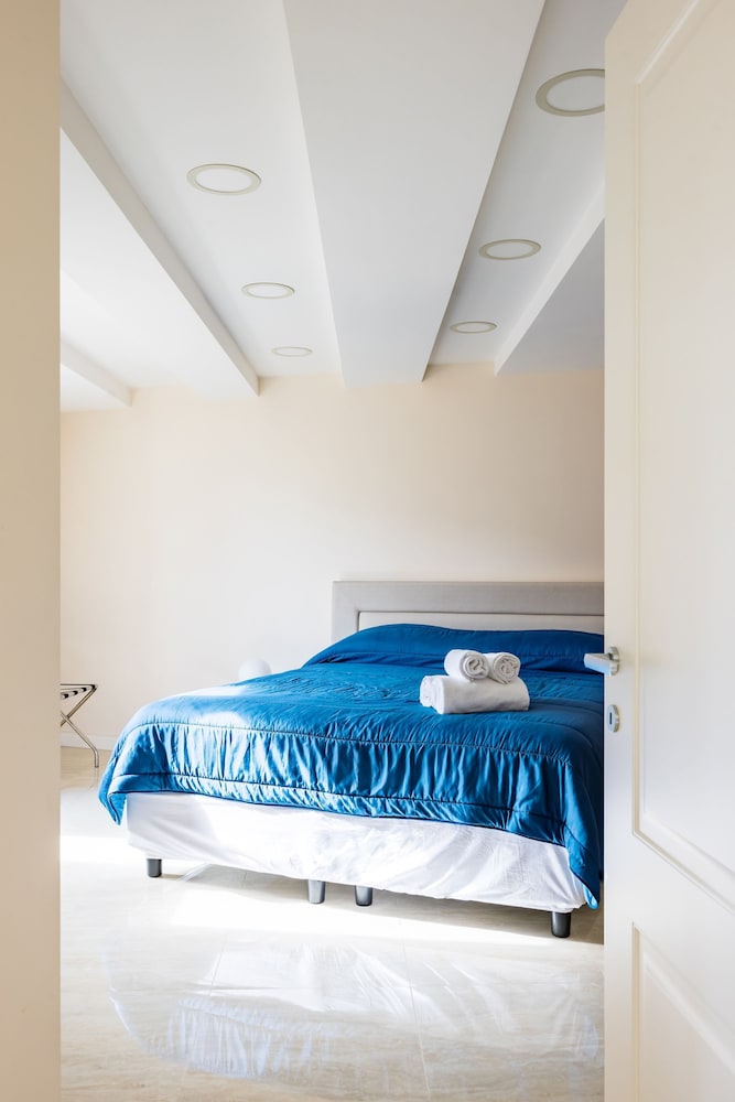 Palazzo Maddaloni Sweet Home By Napoliapartments