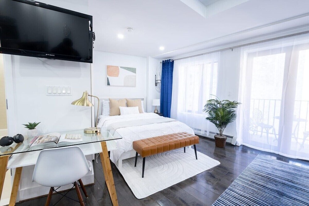 809 Midtown Apartments