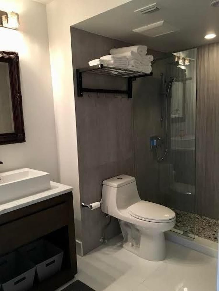 8 Guests - Pool - Miami Beach With Ocean Views