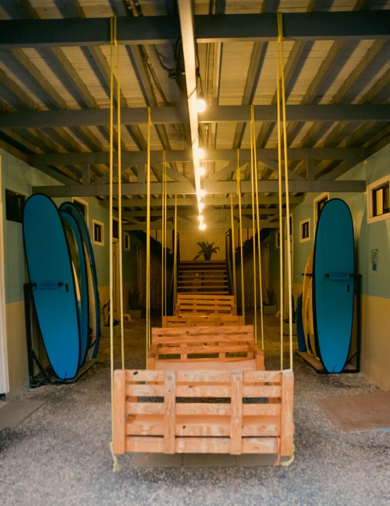 Habitat Surf Glamp