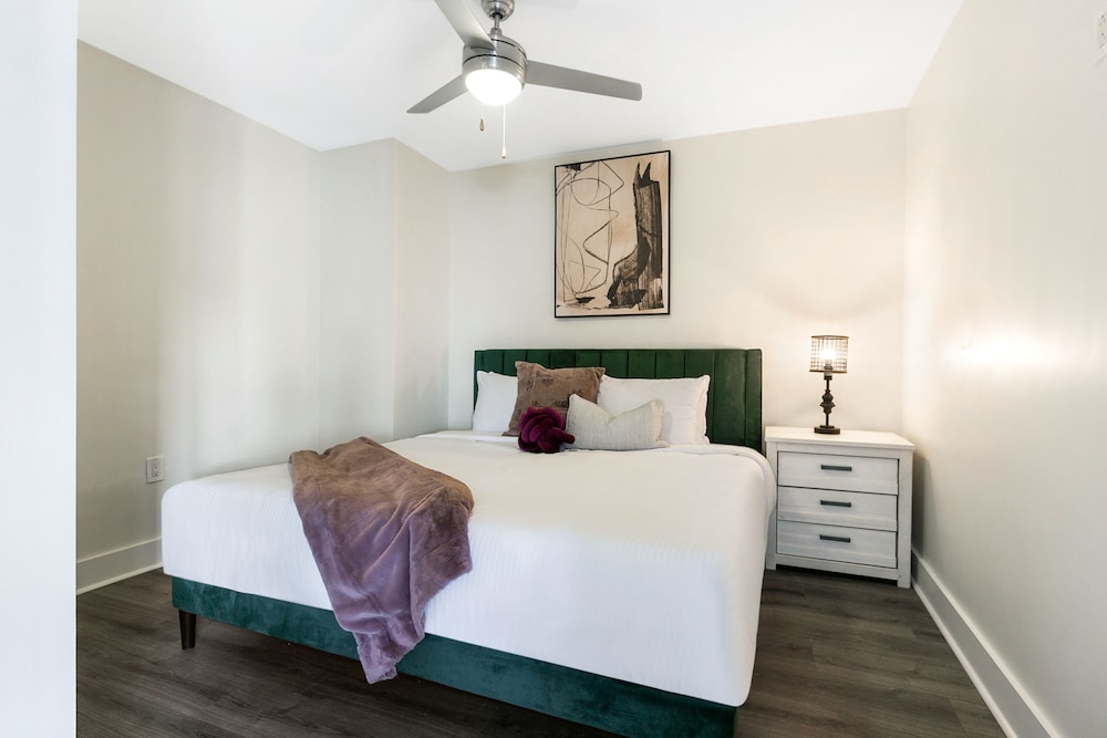 New Orleans Vacations - Modern 4BR Condo in the Heart of NOLA - Property Image 50