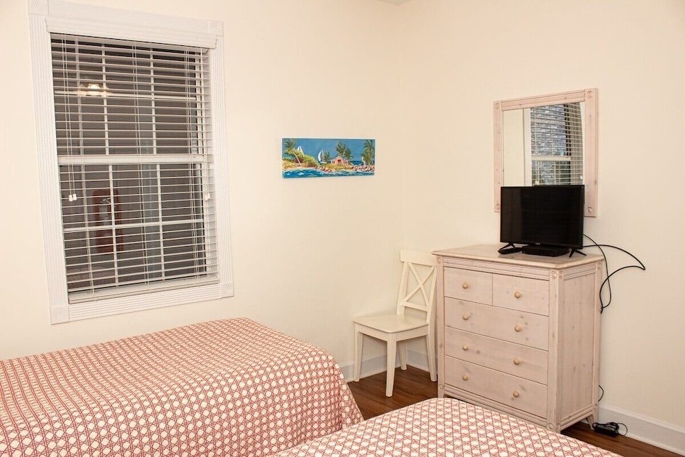 Magnolia Place 4703-202 2 Bedroom Condo