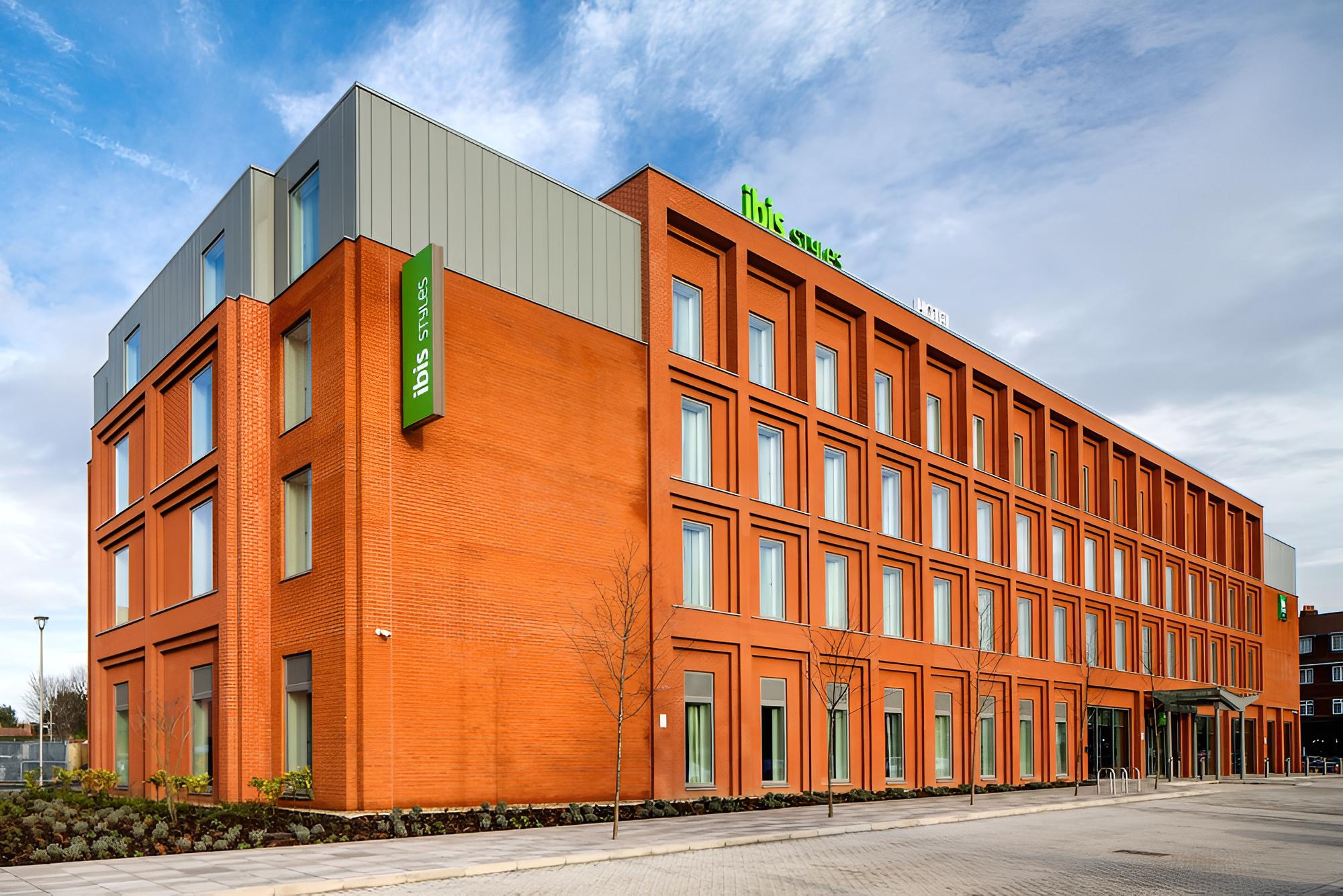 IBIS STYLES London Heathrow East view 5