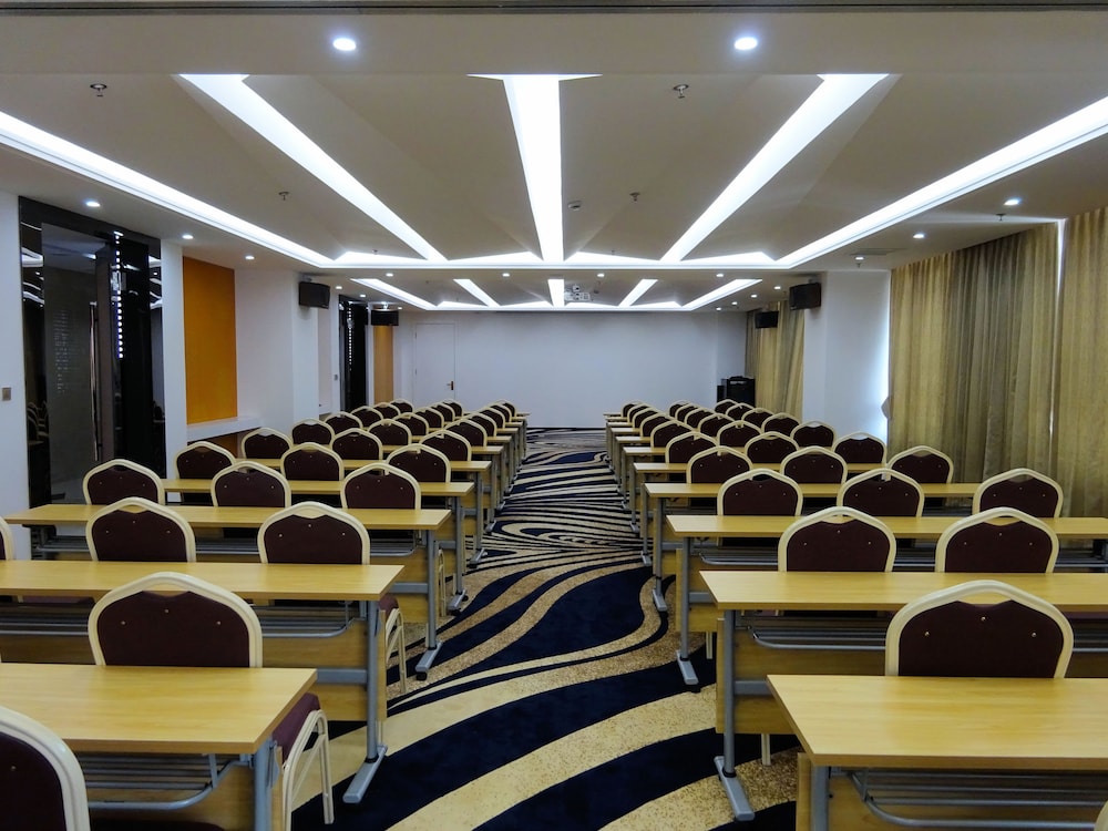meeting & event spaces