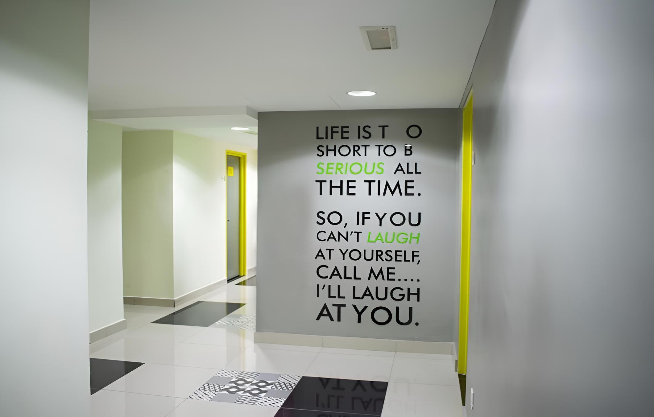 Hotel Living At Dsulaiman
