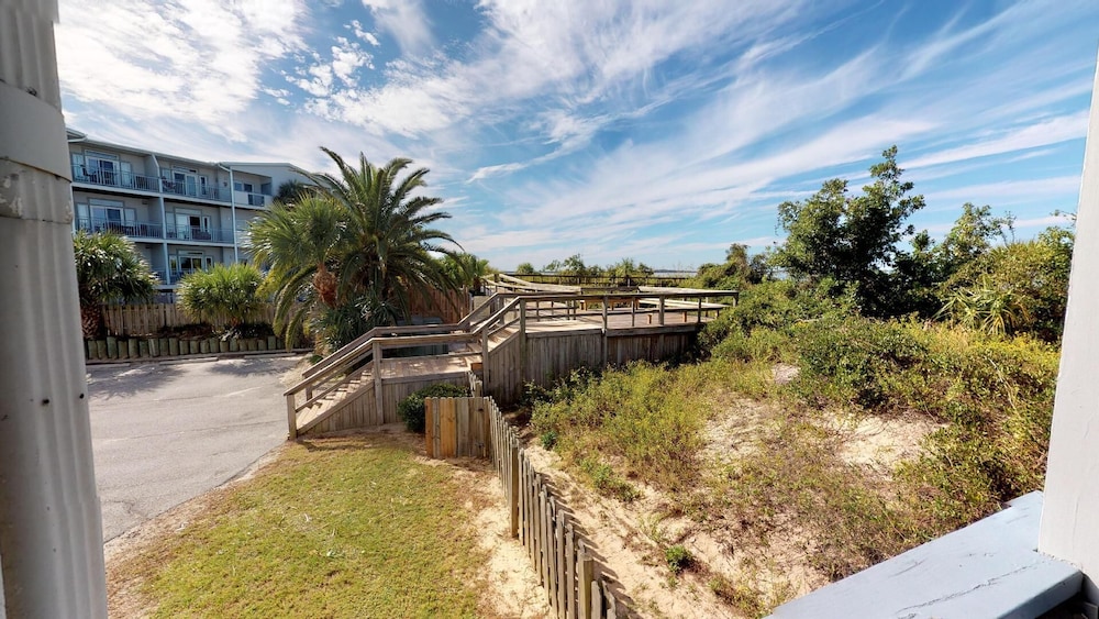 Beach Racquet B by Tybee Vacation Rentals