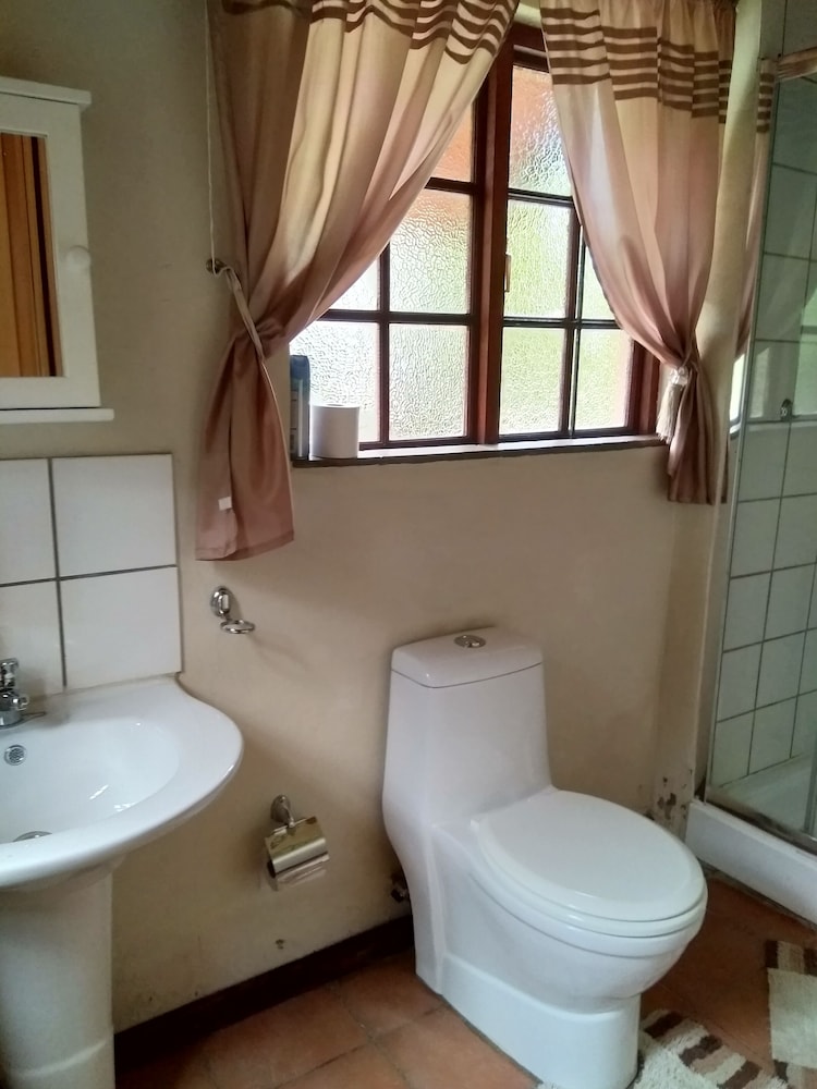 Khokha Moya Guesthouse