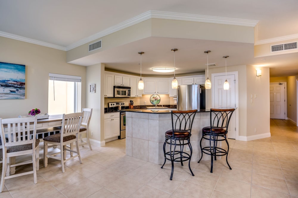 Calypso Beach Resort by Panhandle Getaways