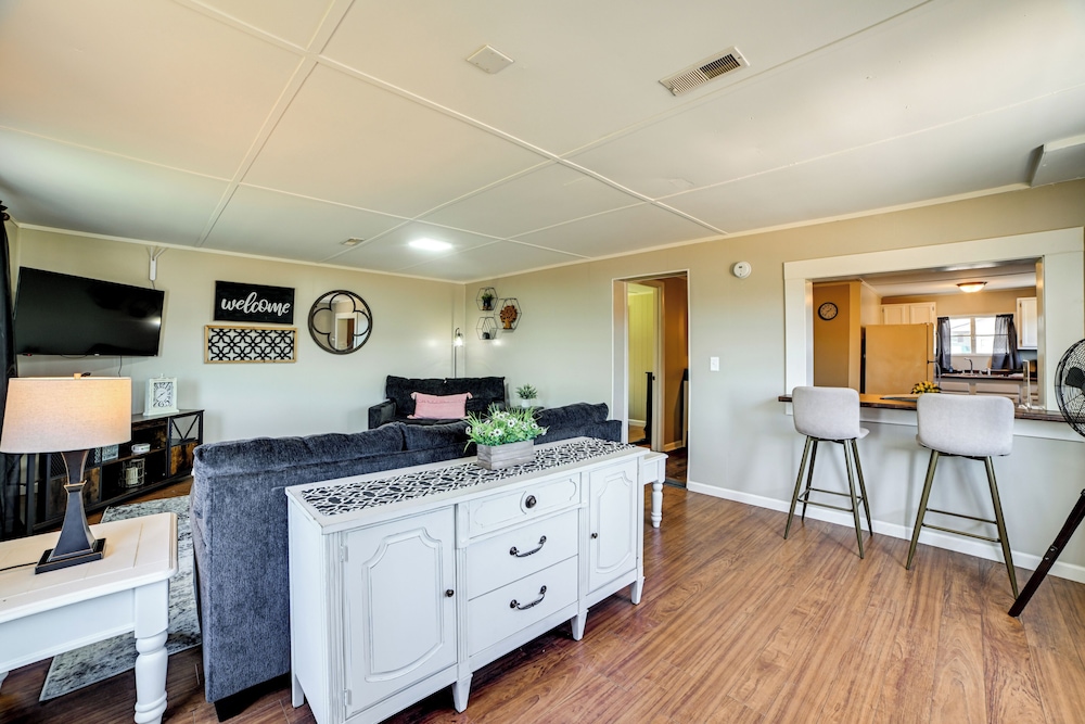 Private Dock & Slip: Kentucky Lake Cottage!