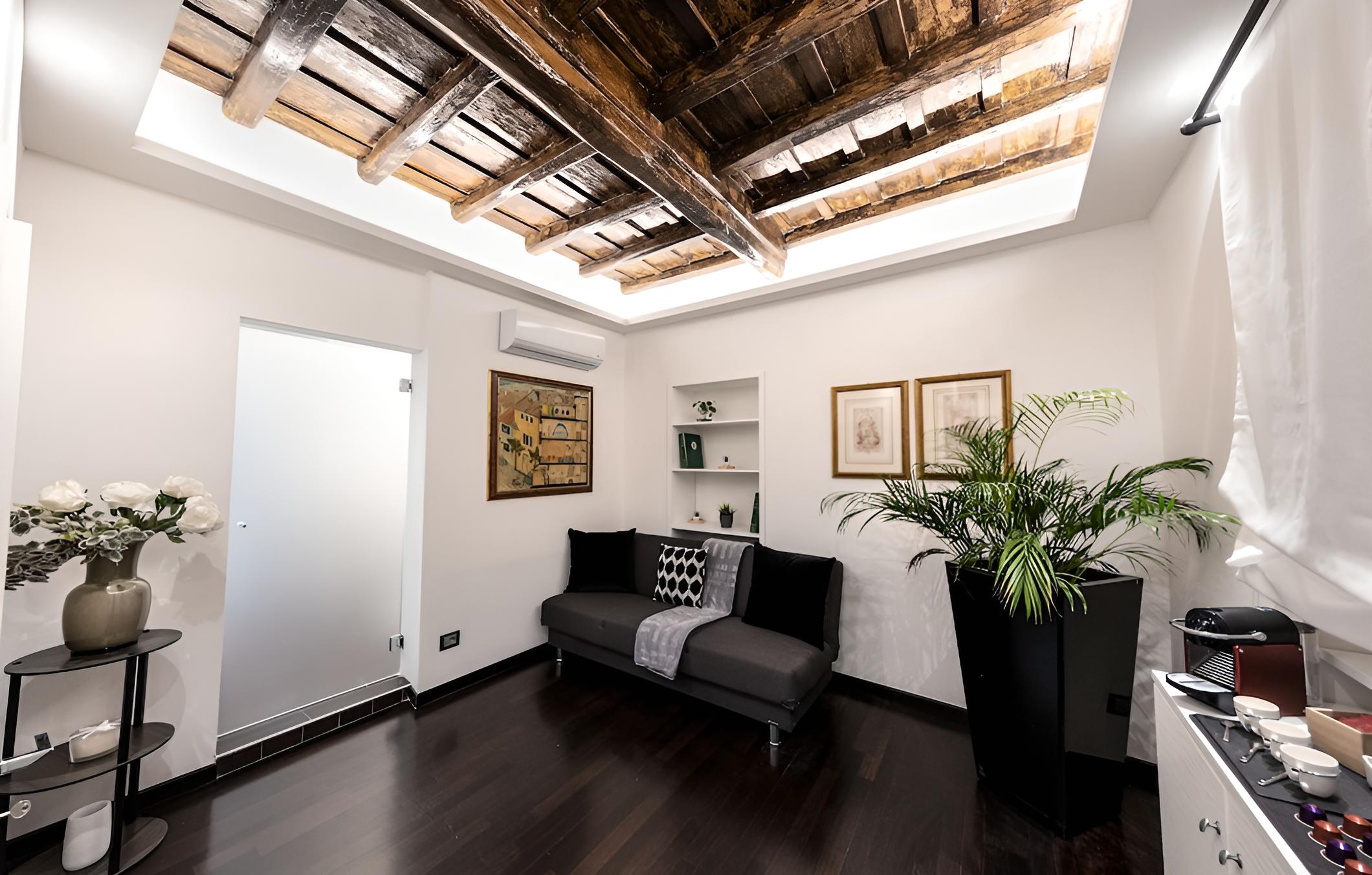 Barcaccia Luxury Suites