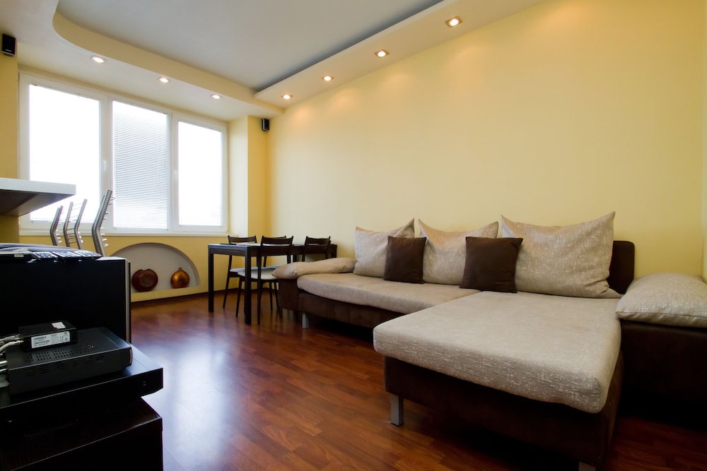 Alma Apartments