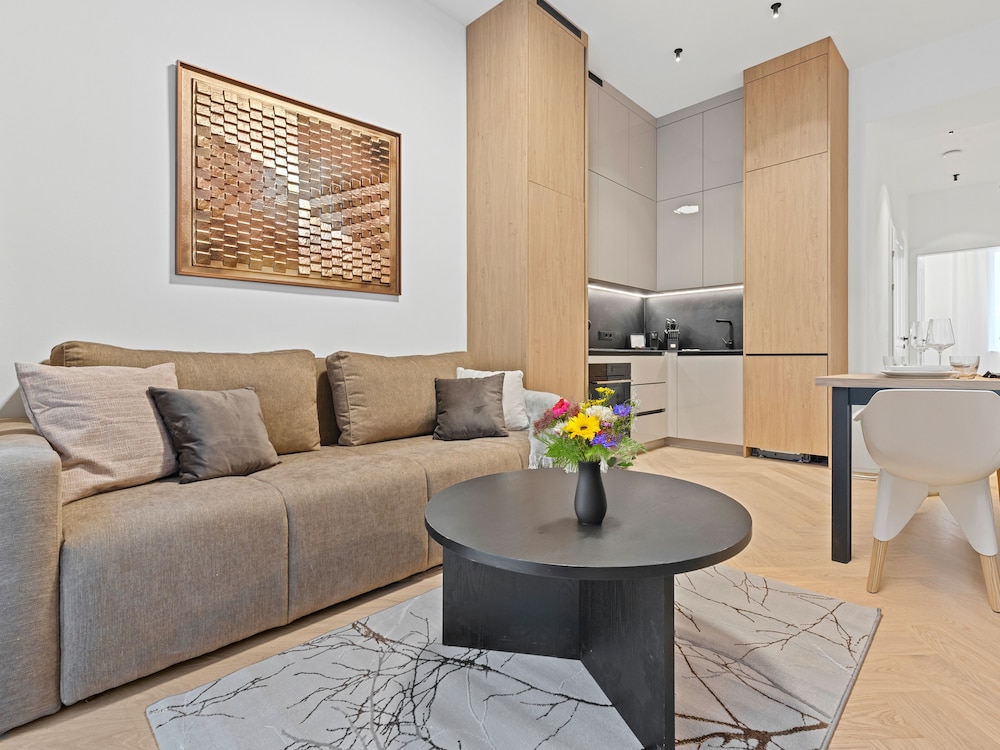 Living No. 5 by GT7 Hospitality