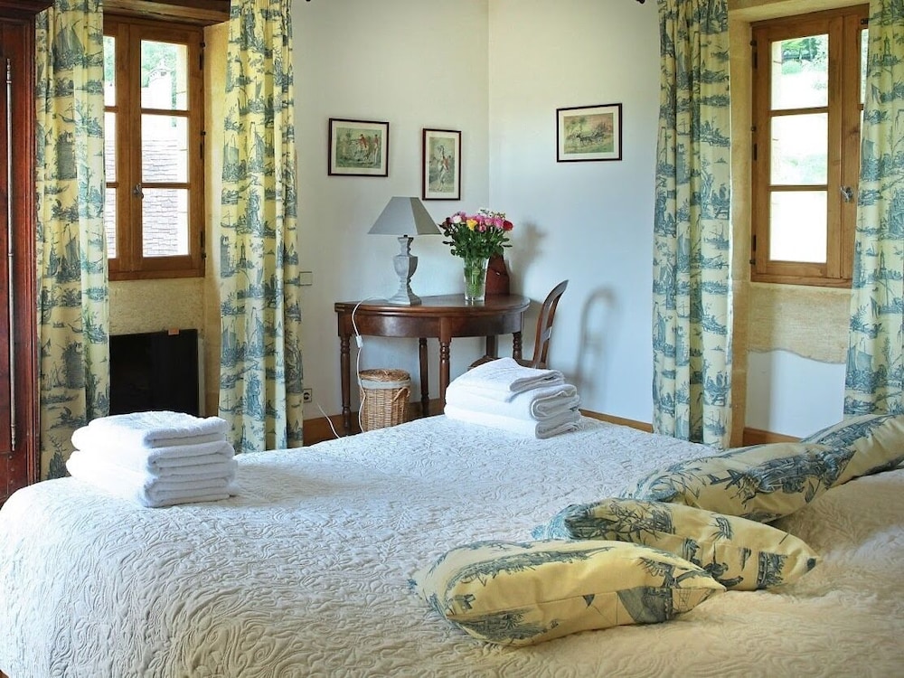 Chambre D'hôtes La Rossillonie