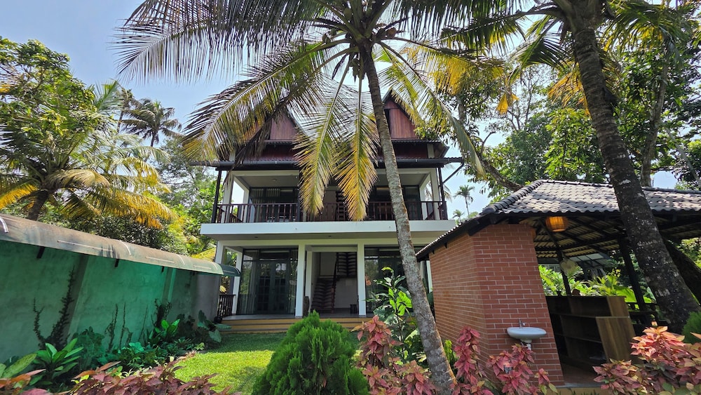 Mango Lantern Villa, Kollam