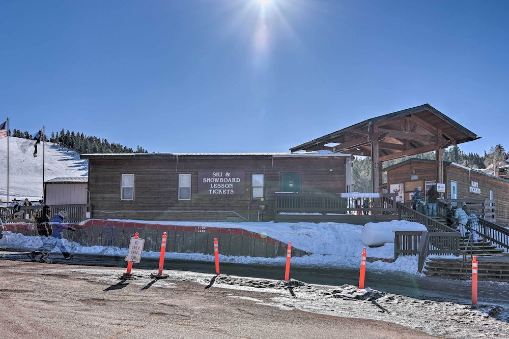 Walk to Lifts: Ski-in/ski-out Angel Fire Condo view 3
