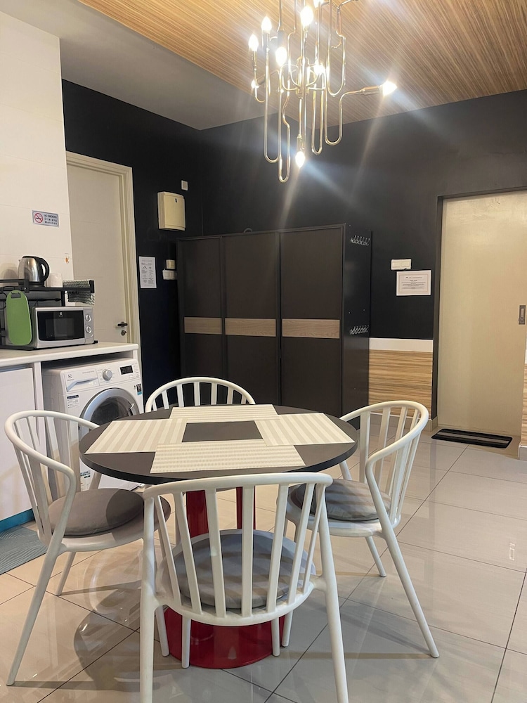 Arte Ampang Klcc 2 BR Homestay, 4-6 pax