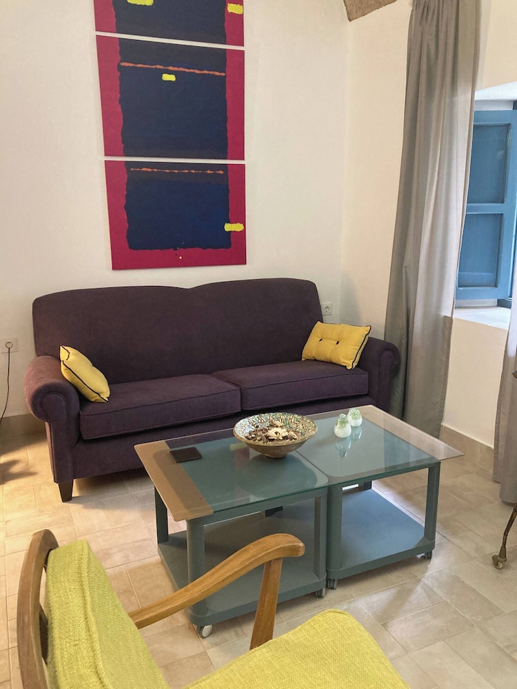 Charming 1900 Andalusian Apartment in Arcos de la Frontera