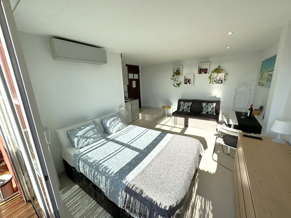 Peaceful Studio Apartment With Amazing Views