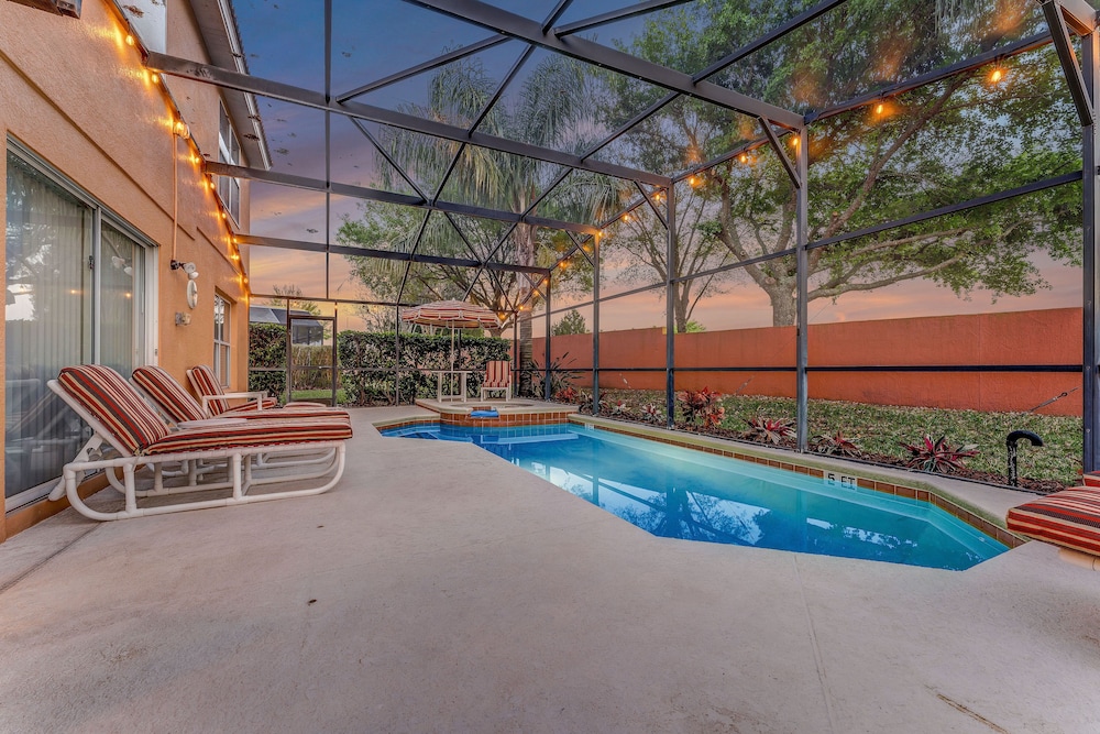 Mickeys Retreat at Solana Private Pool! - Image 2