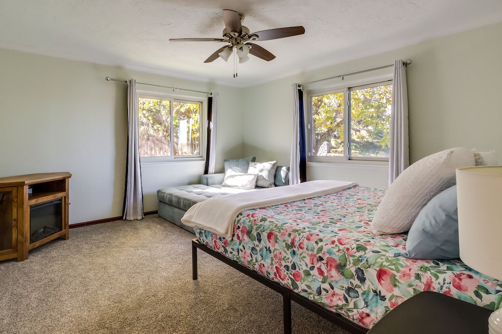 Reno Vacations - Spacious Reno Vacation Rental 3 Mi to Midtown! - Property Image 14