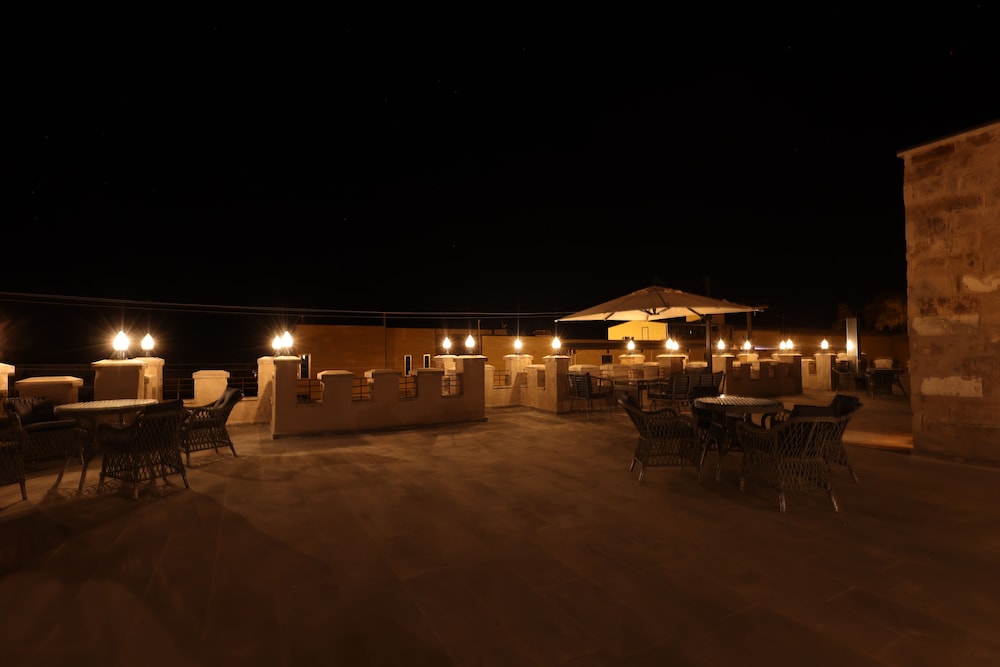 Alika Castle House