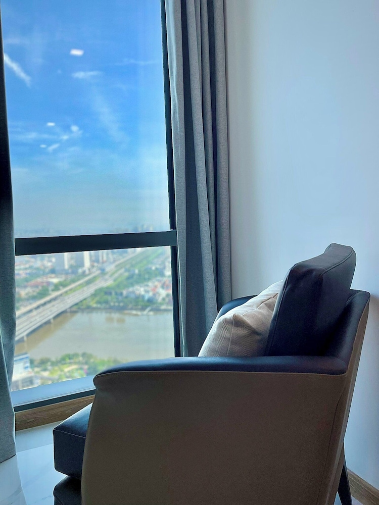 Somi Luxstay Landmark 81