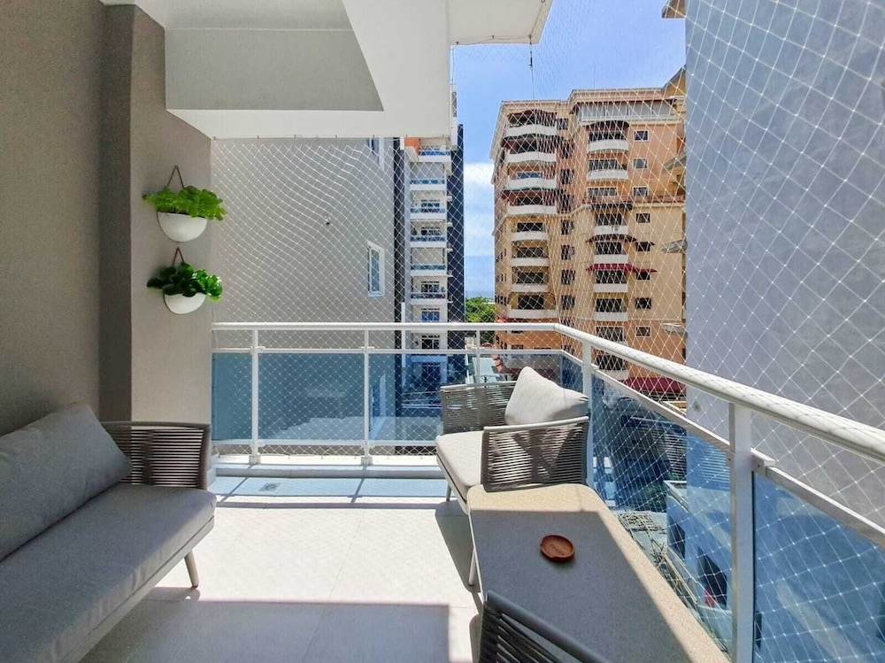 Enjoy Stylish 3br 3, 5b Stylish, Downtown Ocean View