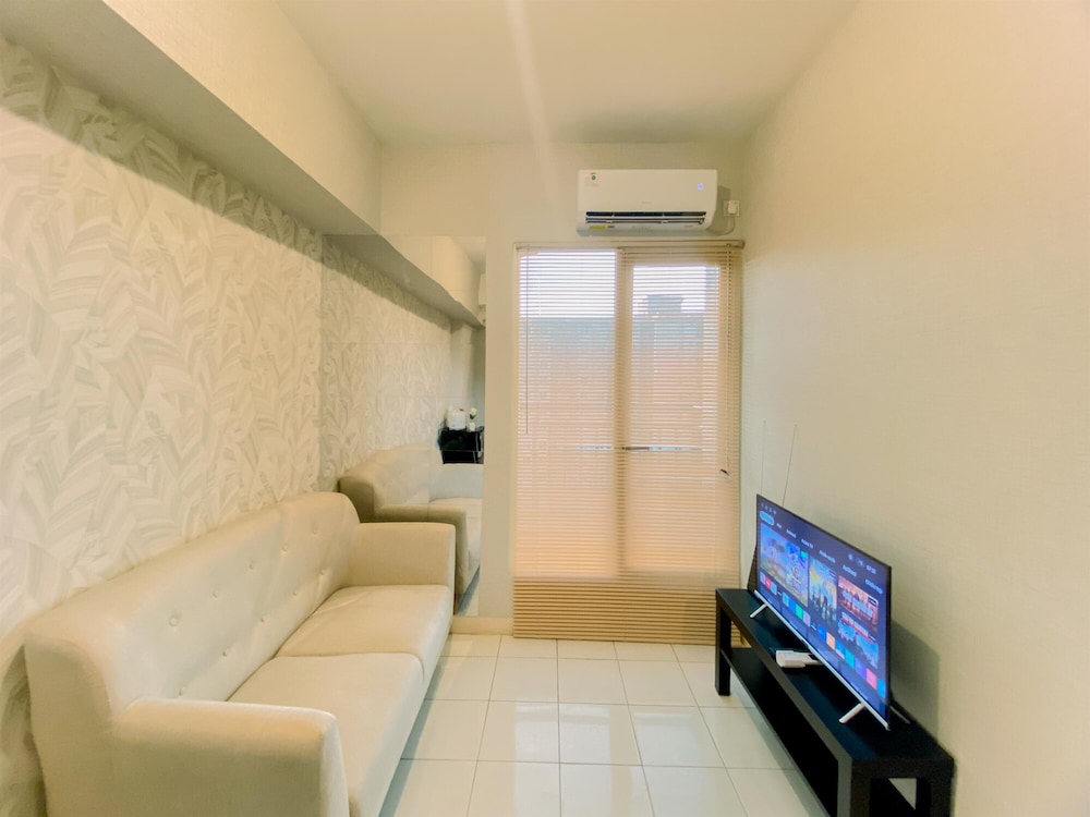 Good and Homey 2BR Apartment Podomoro Golf View