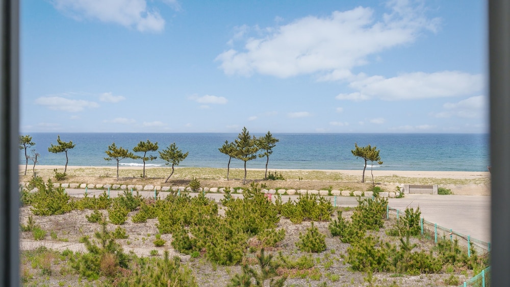 Yangyang Sunrise Sea Pension